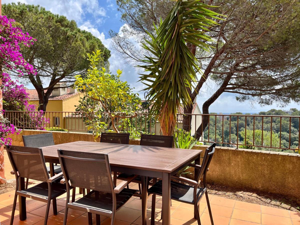 מוגין Village Typique - Piscine - Grande Terrasse Ombragee - Logement Climatise מראה חיצוני תמונה