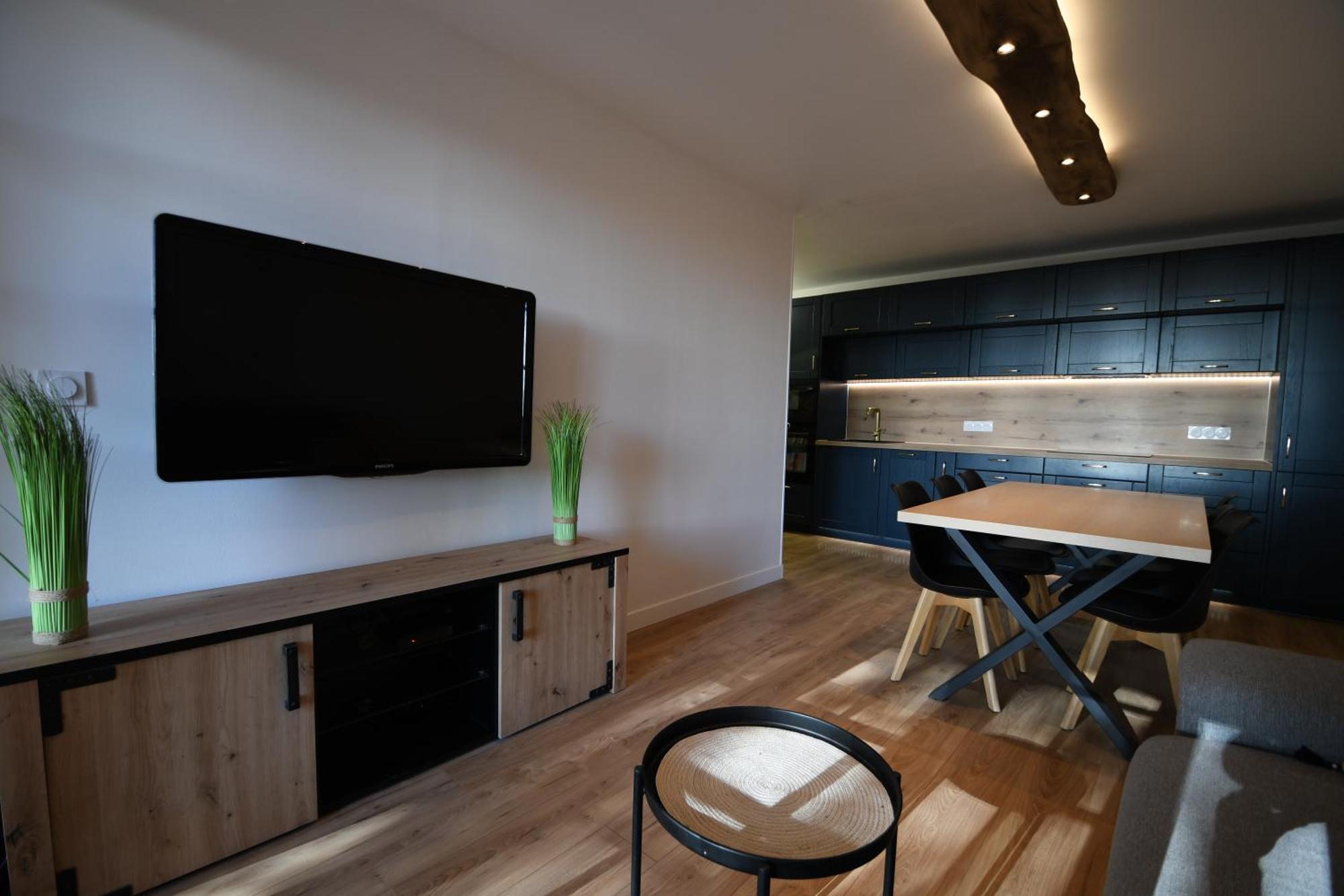 מוגין Village Typique - Piscine - Grande Terrasse Ombragee - Logement Climatise מראה חיצוני תמונה