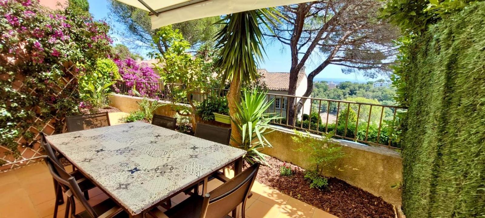 מוגין Village Typique - Piscine - Grande Terrasse Ombragee - Logement Climatise מראה חיצוני תמונה